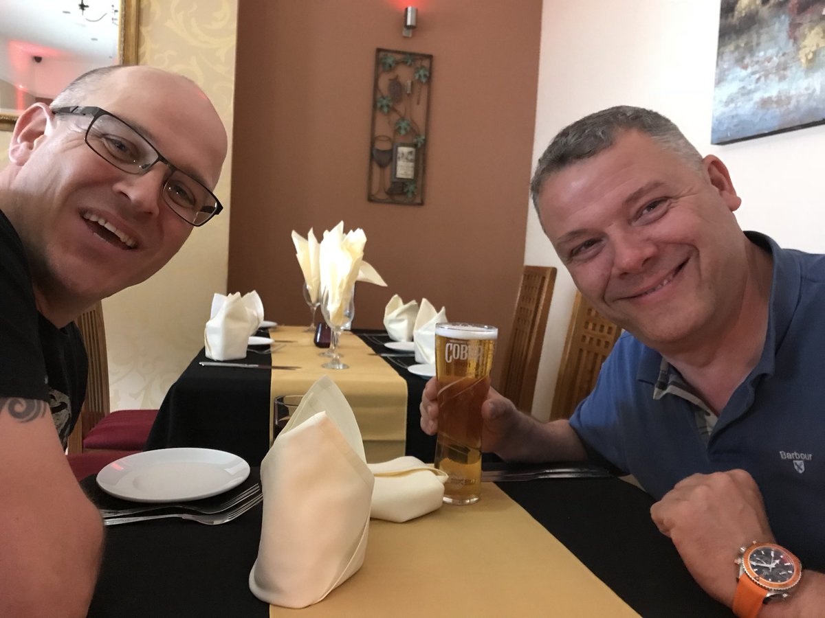 lisakitchen2806's tweet photo. Team night out for @LiveAndLearnLtd
Drinks at the fantastic @PontisIK and then curry night! #team #EmployeeEngagement https://t.co/WDuUup7996