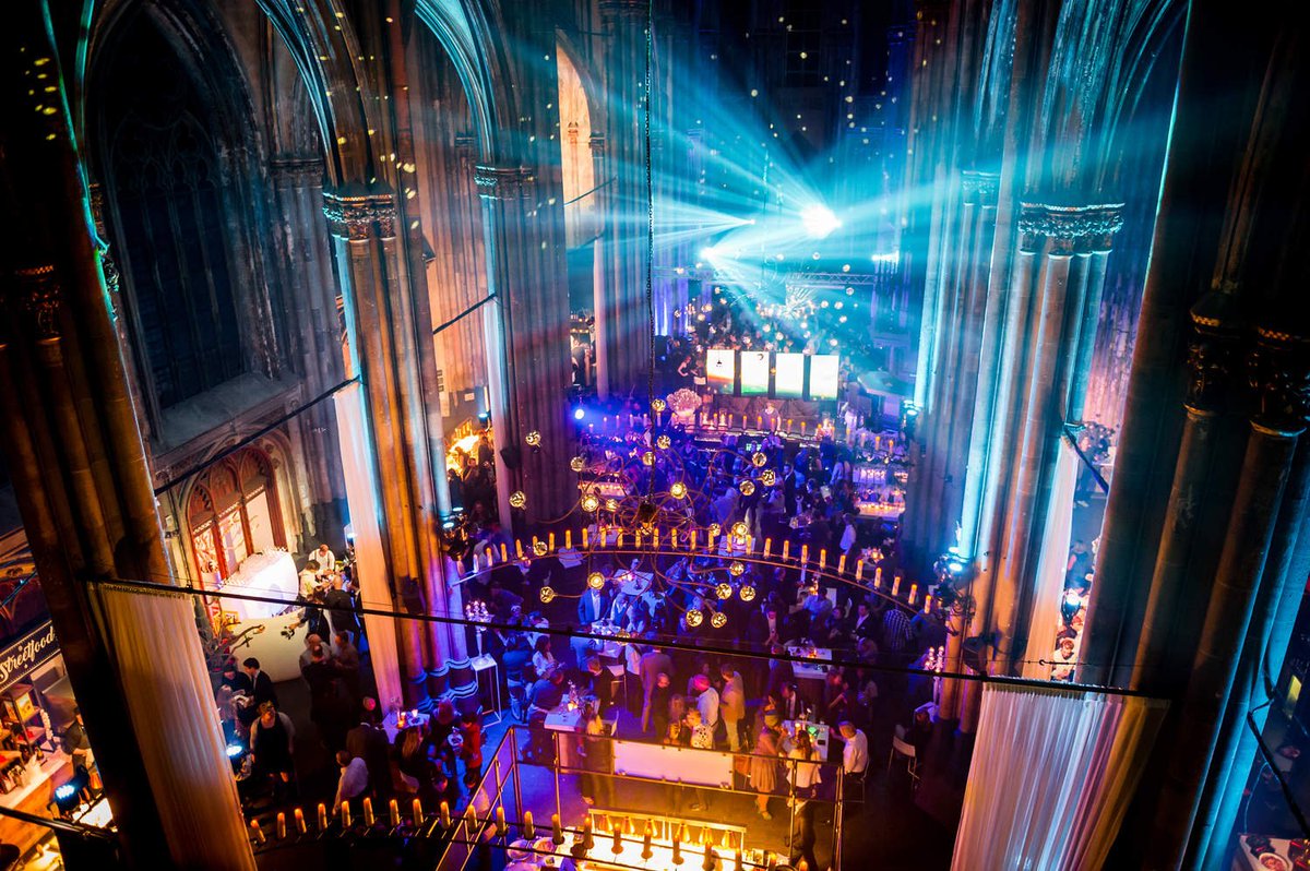 mktpioneers's tweet photo. We kunnen eindelijk de locatie voor Marketing Pioneers 2018 bekend maken. Na vier jaar Amsterdam zal de vijfde lustrum editie op 15 november worden georganiseerd in de Orangerie te ’s-Hertogenbosch ( https://t.co/VTjtIDRzcf ). #mapi18 https://t.co/GZiJiRpdo0