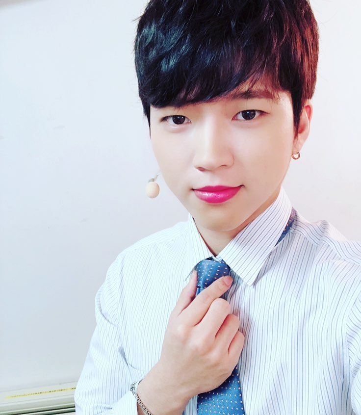 [IG] 180518 INFINITE Woohyun Instagram Update: 

'First performance !!! Be right back 
#Musical #i LOVE YOU YOU RE PERFECT NOW CHANGE 
#ILoveYou #FirstPerformance #Osaka #Dotonbori'

#인피니트 #우현 #남우현 instagram.com/p/Bi6dfTEBojR/