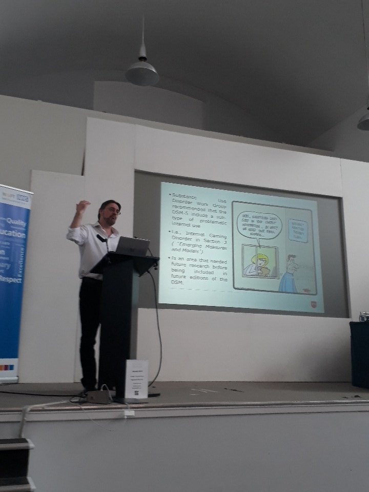 EmmySelby's tweet image. @DrMarkGriffiths excellent talk about addiction at today's #psychtech @NELFT @dangnang101 @samillaiee