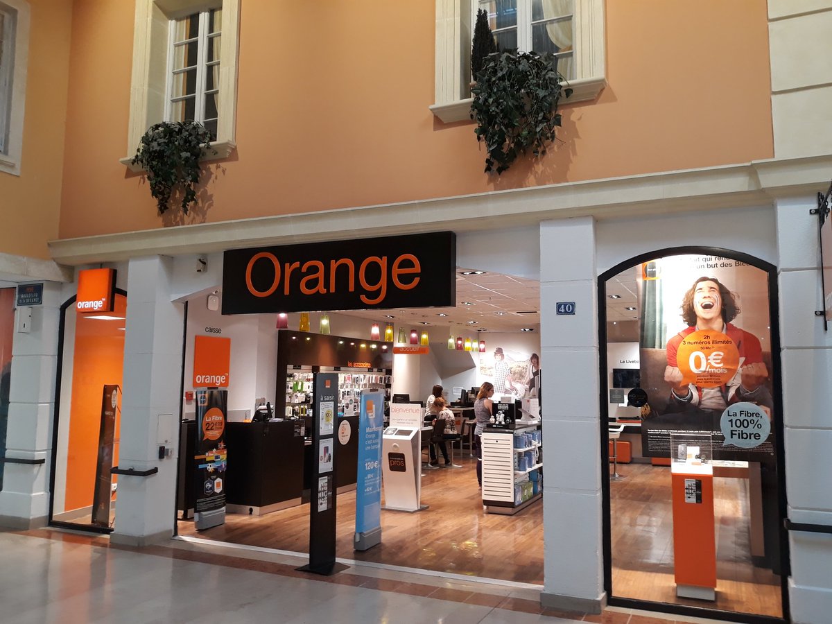JPDG2424's tweet photo. #LABELLISATIONPRO #orangeprosudest 2018 BOUTIQUE et TEAM @ORANGEPRO #AVIGNON #MISTRAL7 ce vendredi 18 des  #PROS au service des pros ! 9 eme Boutique@OrangePACA @ahlemzemouri @philmoreno@CelineLaboureur @MinaMaaref@FauxSylvie @CChibouni @benoitpineau2  @chrisfresnel @NRocheteau https://t.co/PpQlazqgzc