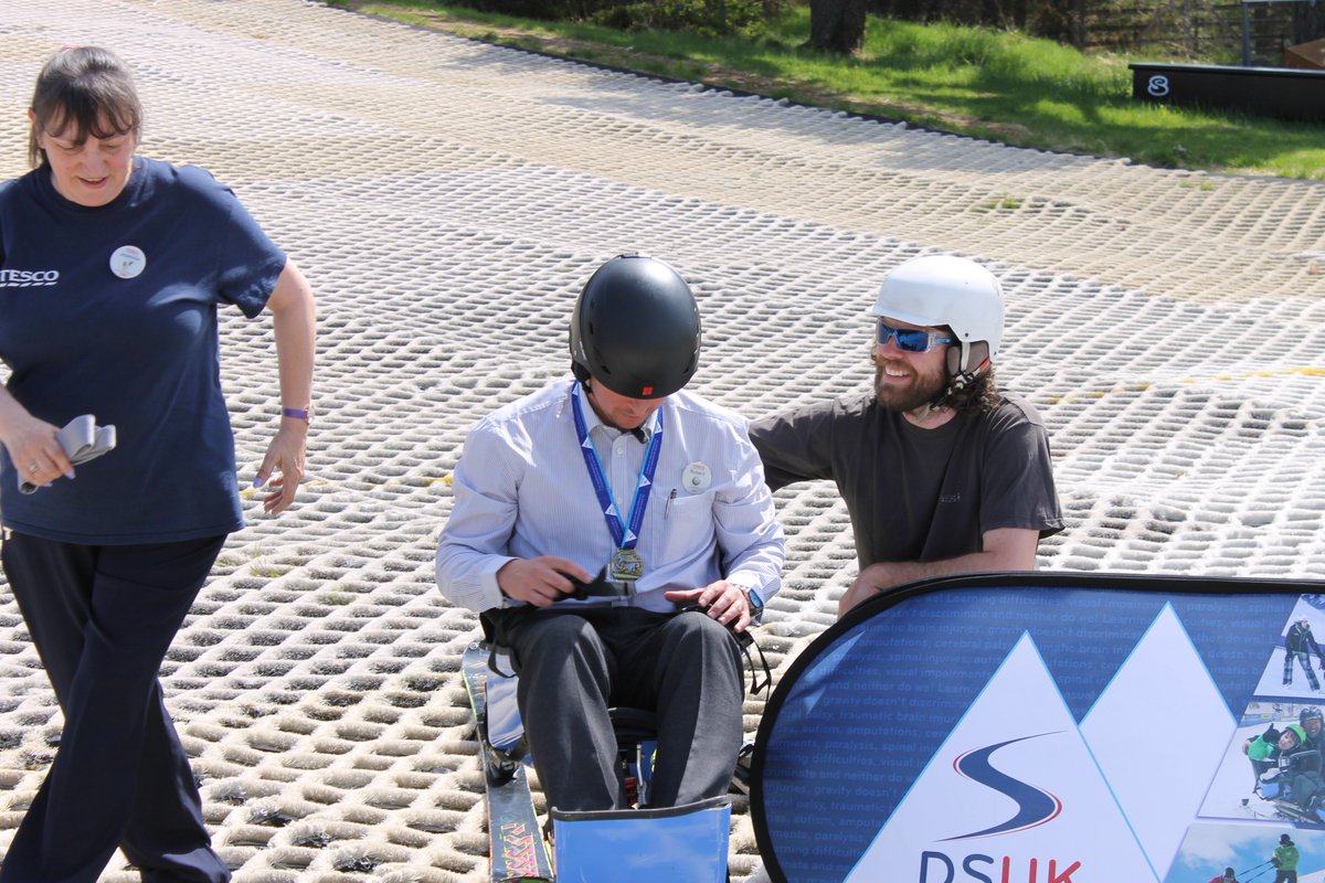 dsuksnowsport's tweet photo. Thank you to all the businesses and supporters who came along yesterday to Glenmore lodge to see the work we do at DSUK. Thank you to @ @michaelkear33a one of the British Parasnowsport athletes for joining us. @Tescoaviemore @CairngormMtn @GreatNorthLodge @highland_home https://t.co/GZE23Iijwk