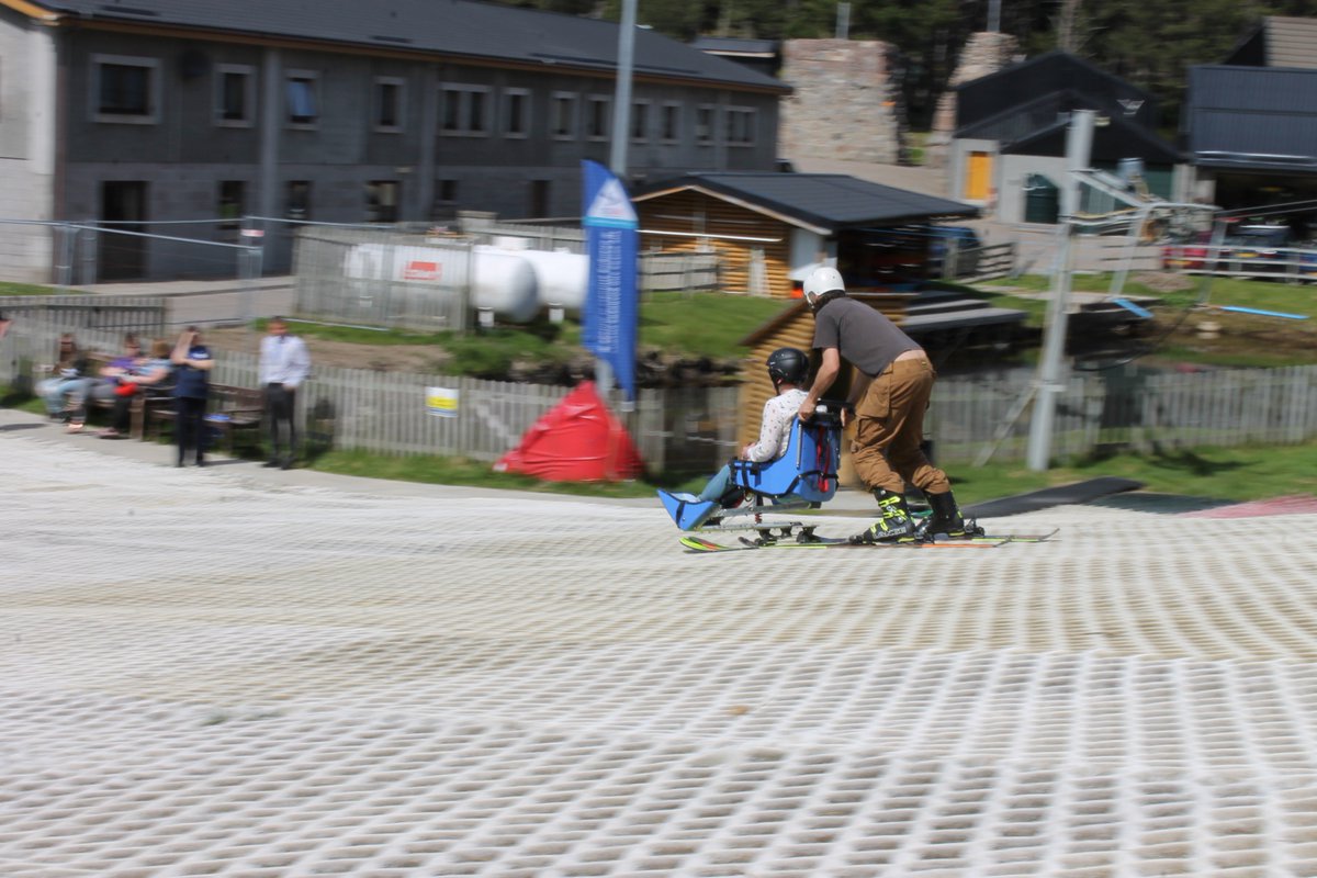 dsuksnowsport's tweet photo. Thank you to all the businesses and supporters who came along yesterday to Glenmore lodge to see the work we do at DSUK. Thank you to @ @michaelkear33a one of the British Parasnowsport athletes for joining us. @Tescoaviemore @CairngormMtn @GreatNorthLodge @highland_home https://t.co/GZE23Iijwk