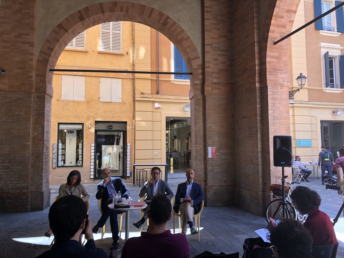 CohesionDays's tweet photo. In corso la conferenza stampa di presentazione dell’edizione 2018 dei #socialcohesiondays. Il tema del festival sarà “La divisione imperfetta: la democrazia oltre le disuguaglianze”. #PensoCoeso https://t.co/R5tY9WePTf