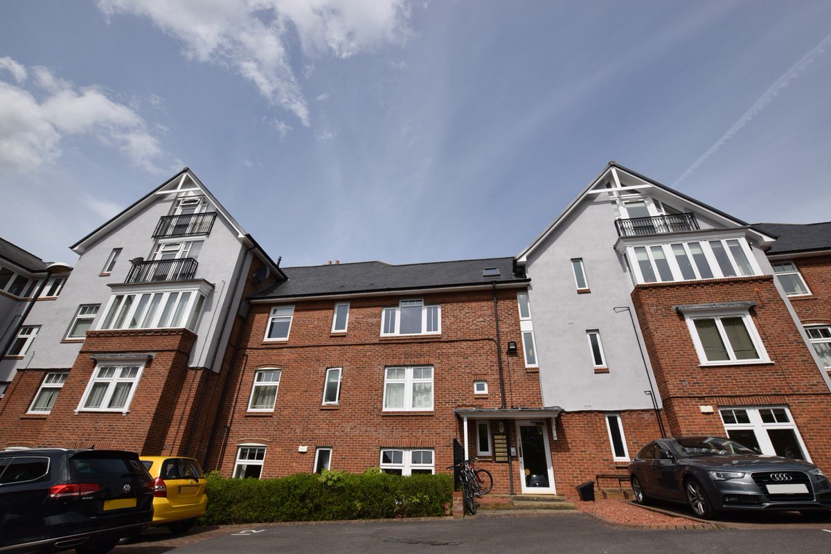 AcornDurham's tweet photo. *NEW AND EXCLUSIVE TO ACORN* MONUMENT COURT, NEVILLES CROSS, #DURHAM £900PCM 2 BEDROOM. AVAILABLE NOW #PROPERTYTOLET #RENTAL #HOME #APARTMENT #TENANT #LANDLORD https://t.co/FVGjlw8n7i