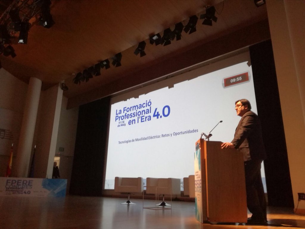 Redit_es's tweet photo. RT @itenergia: Presentamos nuestros proyectos #Puricar, #TECEM, #Smarth2pem... financiados por @GVAivace en el #CongrésFPVlc https://t.co/uKmGZXEZDQ @Redit_es @GVAeducacio https://t.co/izrvtFBCDe