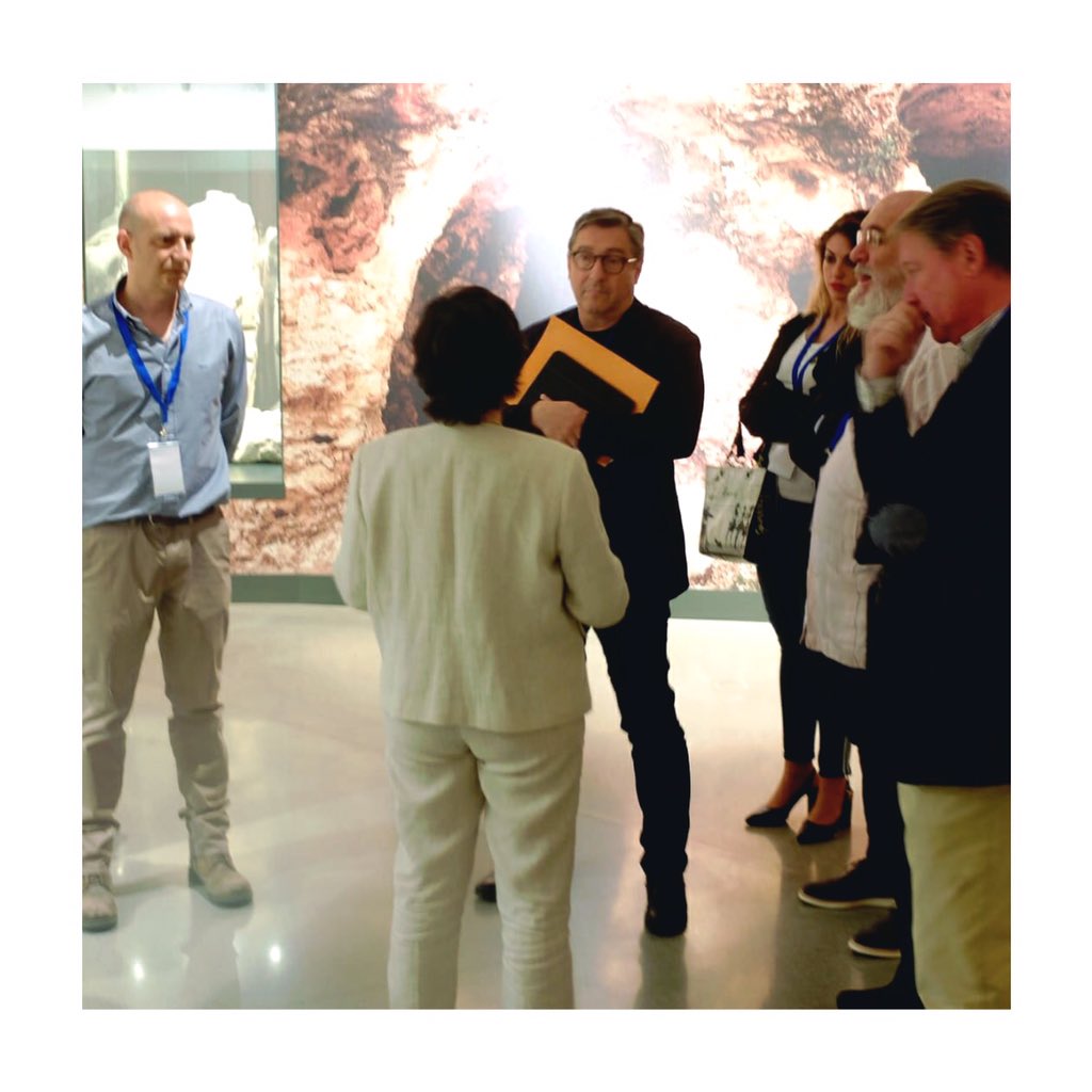 Olivecongreso's tweet photo. Por cierto #O_LIVERS! hoy celebramos el #díadelosmuseos en un SÚPER MUSEO...
En @Museo_Ibero, que como ya sabéis, es una auténtica PASADA! 💛⚡️🙌🏼

#O_LiveCongreso mola 😎 https://t.co/CGI30RiD6K