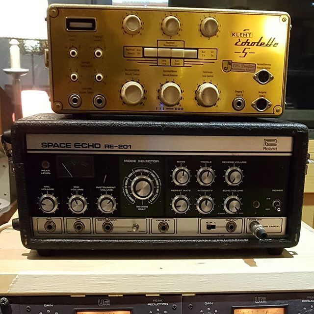 _estudiouno's tweet photo. Magia para guitarras.

#echolette #spaceecho #tape #tapemachine #reverb #gear #gearporn #vintage #recordingstudio #guitar #guitarporn https://t.co/ZGGanFXjvv https://t.co/OSA5Thuj1M
