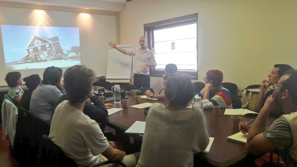 Primera sessió de les empreses que formen part del projecte d’emprenedoria de <a href="/turismecat/">Turisme</a> #StartDMC. Avui s’inicien en ‘business basic’ per conèixer les fases d’una start up.