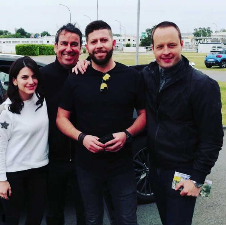 EurosportFrance's tweet photo. 🎙🎥 Les spécialistes d'Eurosport sont au Mans pour vous faire vivre un superbe @gpfrancemoto à suivre ce week-end LIVE sur #Eurosport1 🏍💨🏁🇫🇷✌#MotoGP #WarmUp #Dimanchemeca https://t.co/WJ8uyDblnk