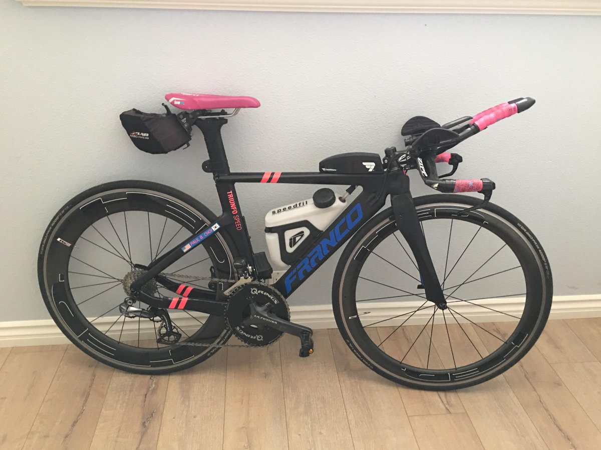 pink triathlon bike