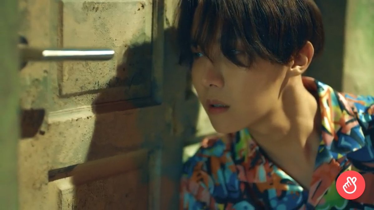 d_blex2's tweet photo. ไม่เป็นลมให้มันรู้ไป  #iVoteBBTSBBMAs https://t.co/jRdaSZRKf2