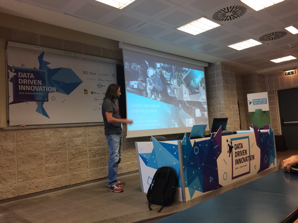 aleff98's tweet image. Seguendo lo speech di Marco Catalano (Here Technologies) al #DataDriven2018