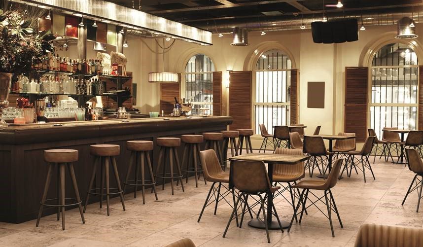 HSIHotel's tweet photo. These stunning stools score top marks on price and style! Featuring a beautiful rustic wood finish and upholstered in genuine Bruciato tan leather. View the full catalogue and prices here: https://t.co/EUcIKbLagL #interiordesign #hotel #furniture https://t.co/3MP7GzERdB