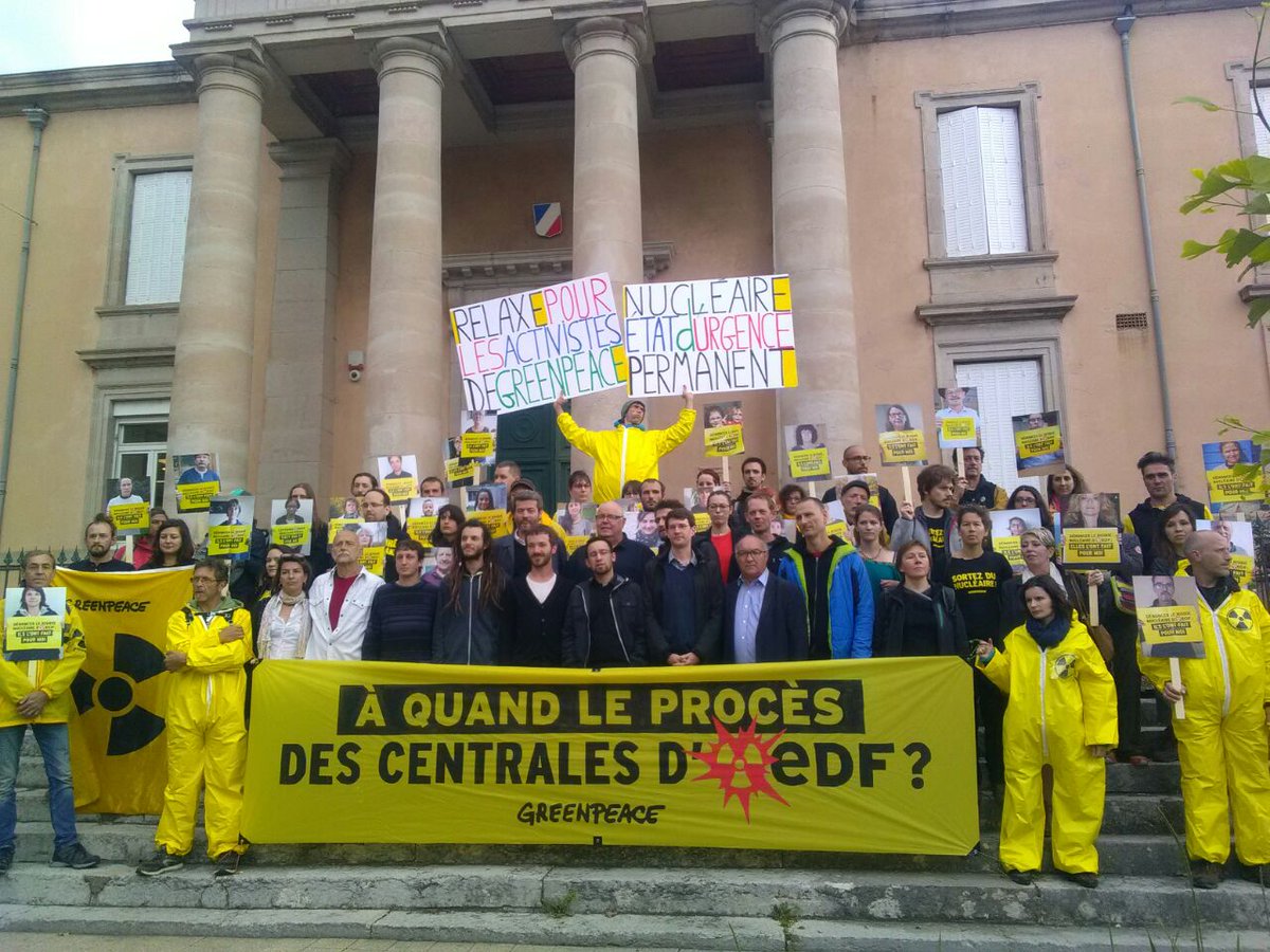 Voltuan's tweet photo. The activists of Greenpeace are our #whistleblowers ! #EDF #Orano #privas #17may2018 #ConvergenceOfStruggles !! Then #Hulot what about the Ecological Transition ??? #Voltuan activist @MMFlint @jk_rowling @birgittaj @alextomo @bbclaurak @jonsnowC4 @jeremycorbyn @BiancaJagger https://t.co/LBhzaJnWNf