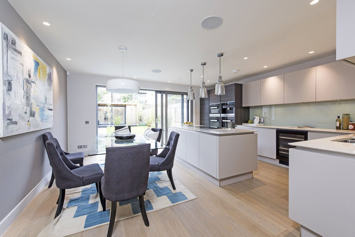 ChesterRow_'s tweet image. Our #townhouses have been designed for #familylife, with self-contained annexes for #boomerangkids or elderly parents and basements with their own kitchens and bathrooms