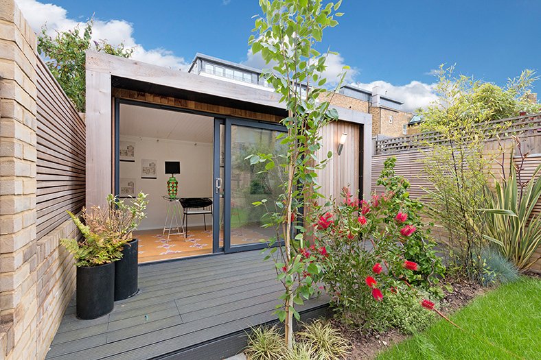 ChesterRow_'s tweet image. Our #townhouses have been designed for #familylife, with self-contained annexes for #boomerangkids or elderly parents and basements with their own kitchens and bathrooms