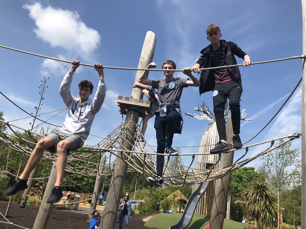 LHSArtandDesign's tweet photo. @chesterzoo Bush dogs baobabs.... baby elephants and boys monkeying around! @MrBalfourLHS @MrsHowieLHS @LHSresidentials #lhsres18 https://t.co/PUGBZOt8zV