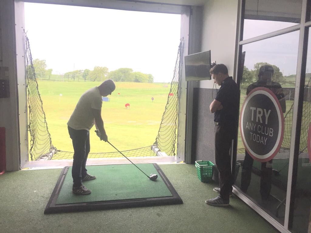 DeafGolfer's tweet photo. My fellow deaf golfer, Ian Galloway gained 11 Yards with his New Callaway Rogue Driver. Always happy to help Improve Your Game! @AG_EastKilbride @AmericanGolf_UK @CallawayGolfEU 

#CallawayRogue 
#DeafAwarenessWeek2018
#Happy60th https://t.co/MQH15NahRJ