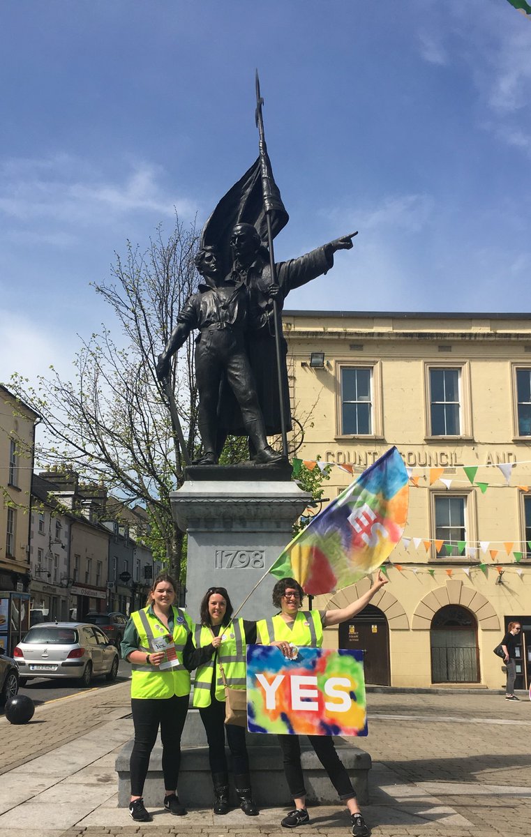 Together4yes's tweet photo. The #GetTogether4Yes tour is in #Enniscorthy with @ProChoiceWX Come join us in Market Square and have a chat, and grab a badge ! #Wexford4Yes https://t.co/weSHFaLxg6