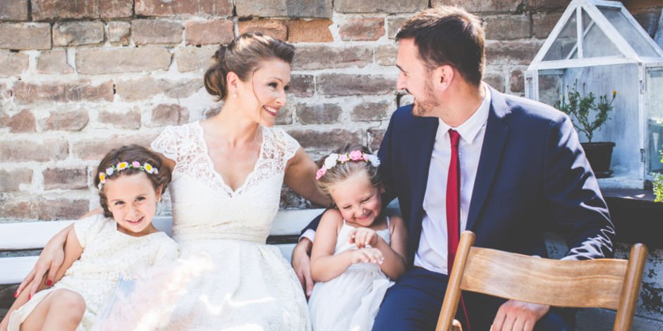 📈En España, el 45% de los #nacimientos ya se produce fuera del #matrimonio.  👩‍👧‍👦➡💍¿Cómo influye la nueva realidad de tener hijos antes de casarse? 👶💓🤵👰
bit.ly/2jZkadT