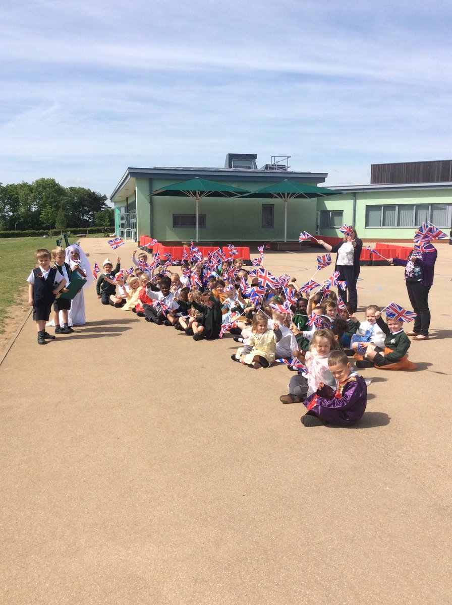 FSStLukes2017's tweet photo. Our Royal Wedding photos! @DustonStLukes #AchievingMoreTogether https://t.co/4p4oIjzfd3
