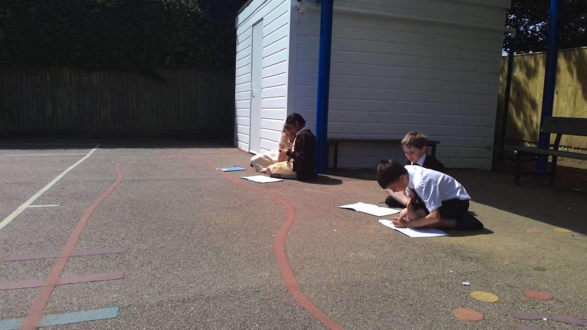 olsyear4's tweet photo. Editing and improving our explanation texts in the beautiful sunshine! #OLSliteracy https://t.co/vjCYOiCuRa