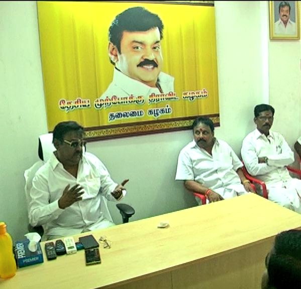 இன்று சென்னை கோயம்பேட்டிலுள்ள தேமுதிக தலைமை அலுவலகத்தில் தலைமை கழக நிர்வாகிகள் மற்றும் மாவட்ட செயலாளர்களுடன் ஆலோசனை கூட்டம் நடைபெற்றது. அப்போது எடுத்த படங்கள்.