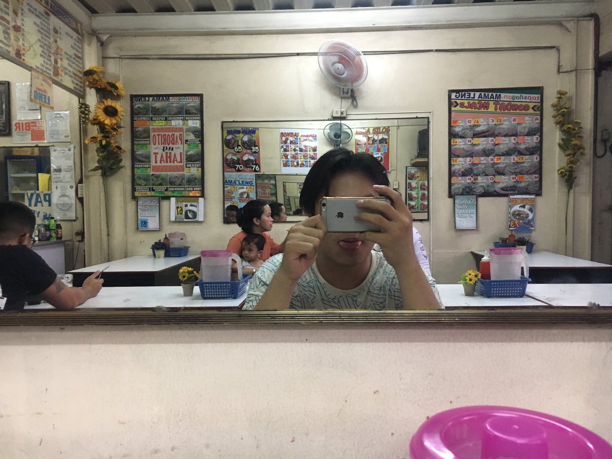 dooryeah's tweet image. Kaya ako ginaganahan kumain sa mamalengs kasi bawat subo ko nakikita ko sarili ko hays #PogiProblems