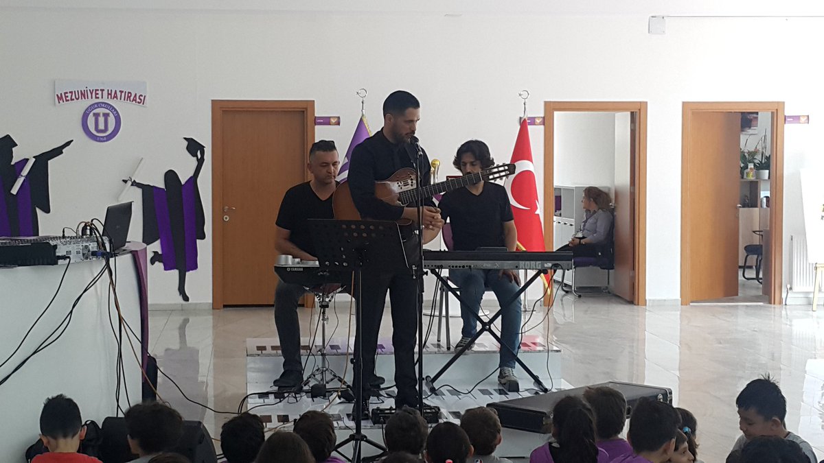 SimgeTuncez's tweet photo. #UğurluOlmak #ugurokullari #19mayıs #senlik @OzgurLevend @gulsah_ks @m__kesici @busragurbuztr https://t.co/YFYq65sXny