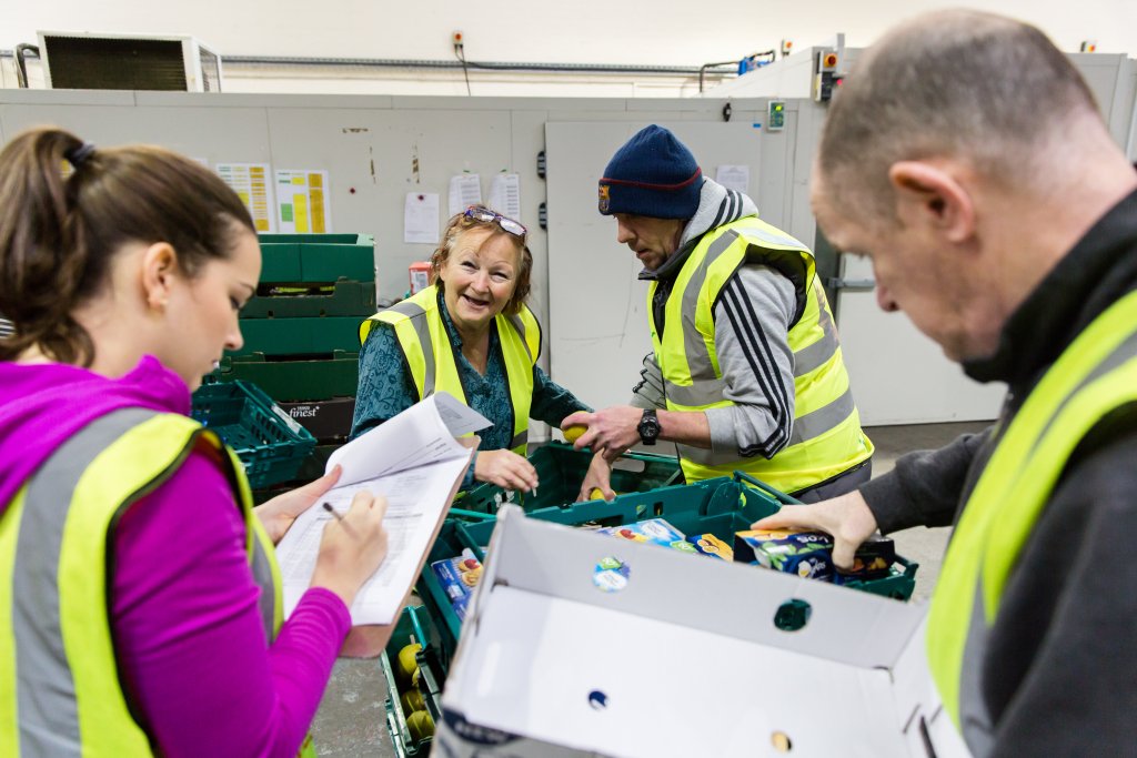 Goldsmiths’ First Community Volunteering Award goldsmithshear.wordpress.com/2018/05/18/gol…