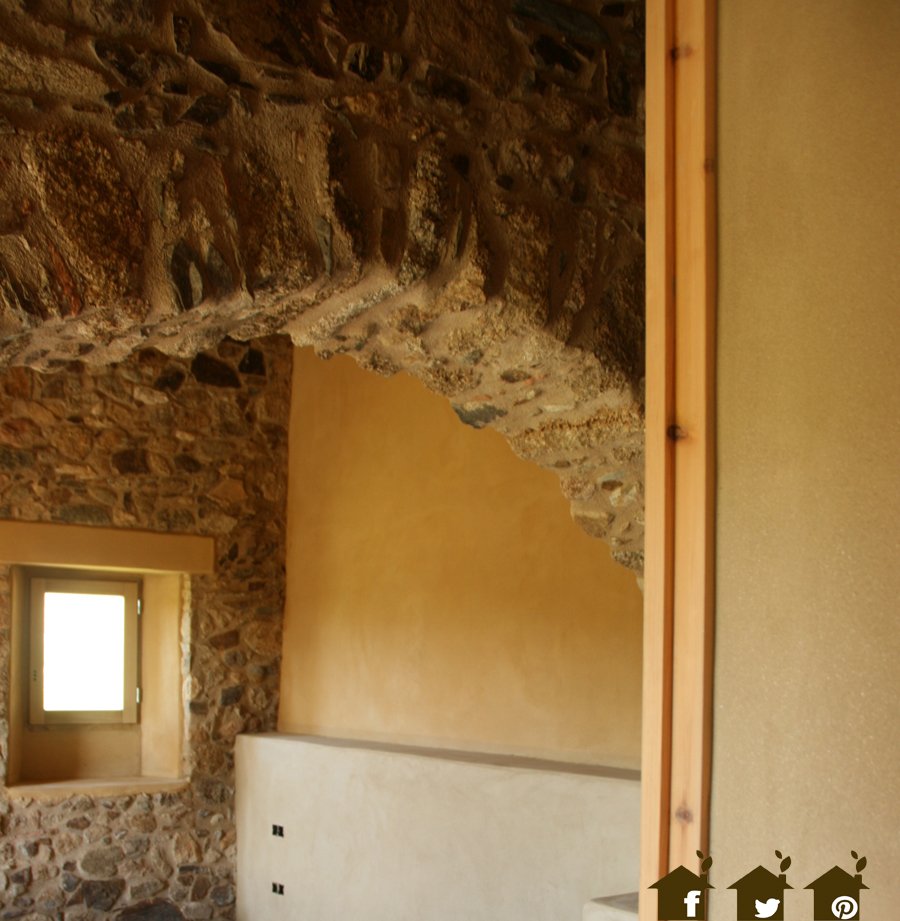 ecoclay1's tweet photo. La combinación piedra+madera+ecoclay nos ofrece unos acabados realmente acogedores... #clayplaster #morterodearcilla #Ampurdán https://t.co/CcIlvF0j0B