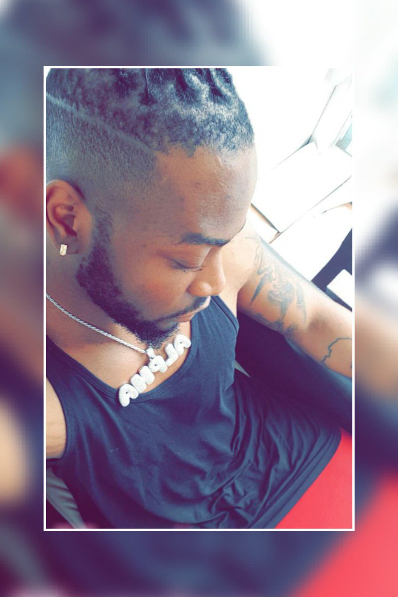 atha_nel's tweet photo. So freshly baked out of the oven.
#McflurryButterScotchBlondie flavour๐ @BadmanTeddyA
#DownByTeddyA
#TeddyisaBrand
#keepingupwithbamteddy
#BBNaija https://t.co/miXKWQUqr8
