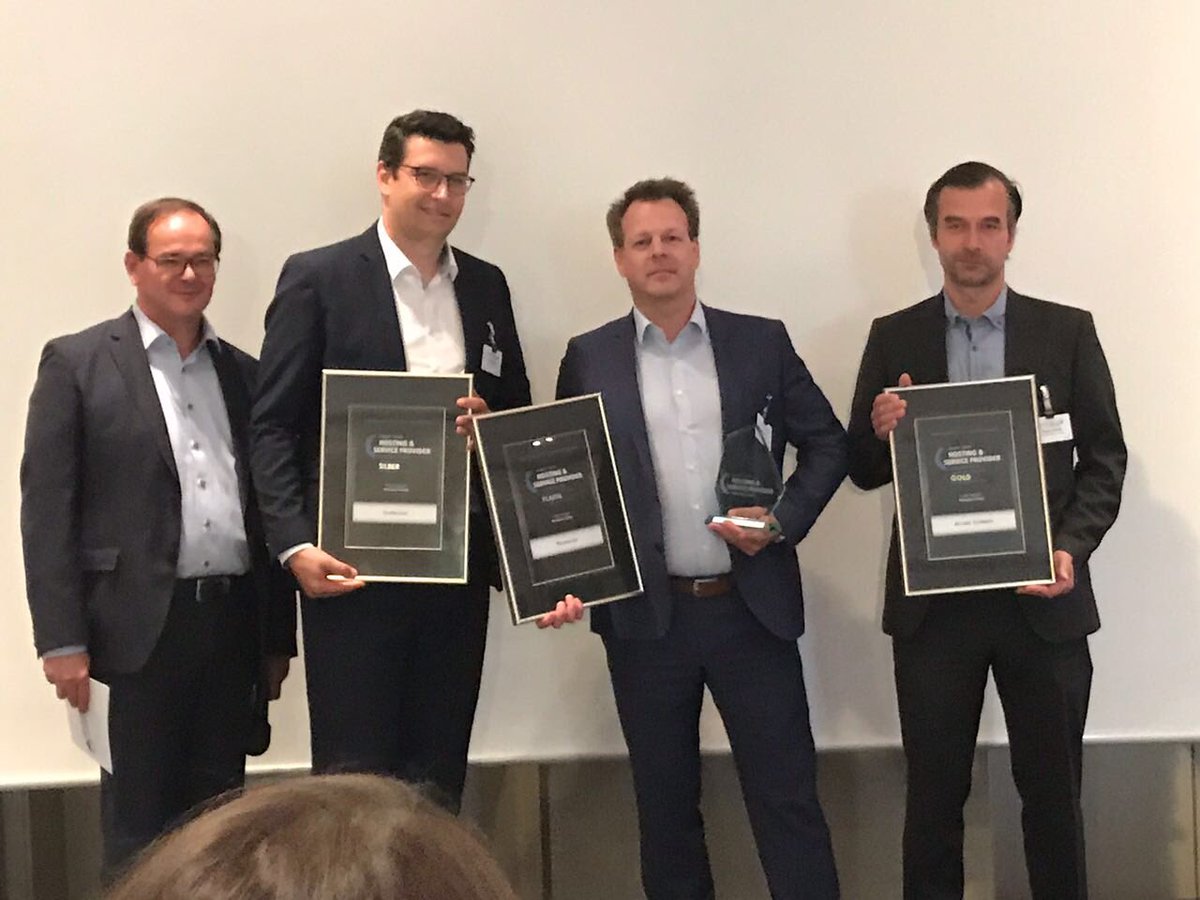 PlusServer's tweet photo. Wow! #Platin #ManagedHosting #hspsummit #teamplusserver Danke! @vogelitakademie https://t.co/K7oyAhWWZD