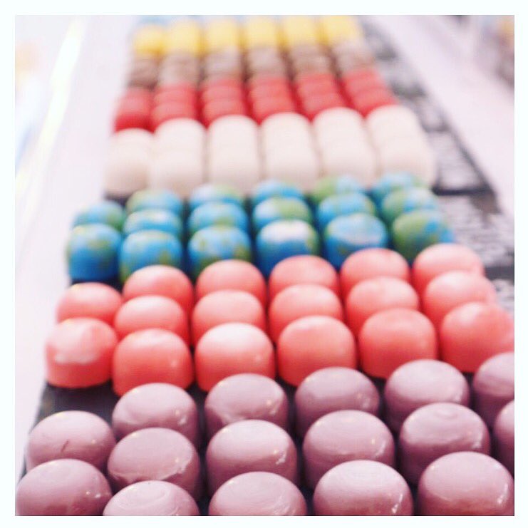 studiochoc's tweet image. What's your favourite chocolate of ours? Do you prefer our fruity flavours, our creamy caramels, or our most unique combinations! We'd love to know ❤️❤️❤️                            

•••.                                                      

#StudioChocolate