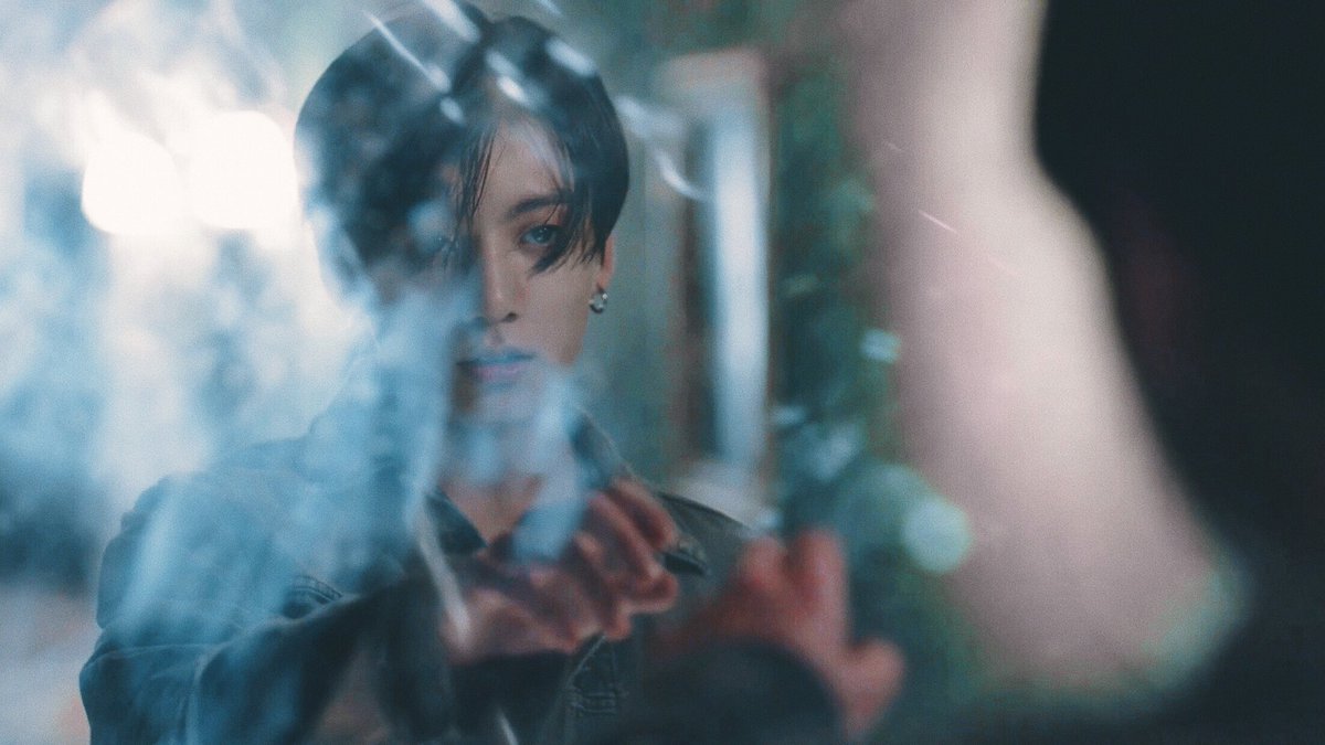 fake love
#IVoteBTSBBMAs @BTS_twt