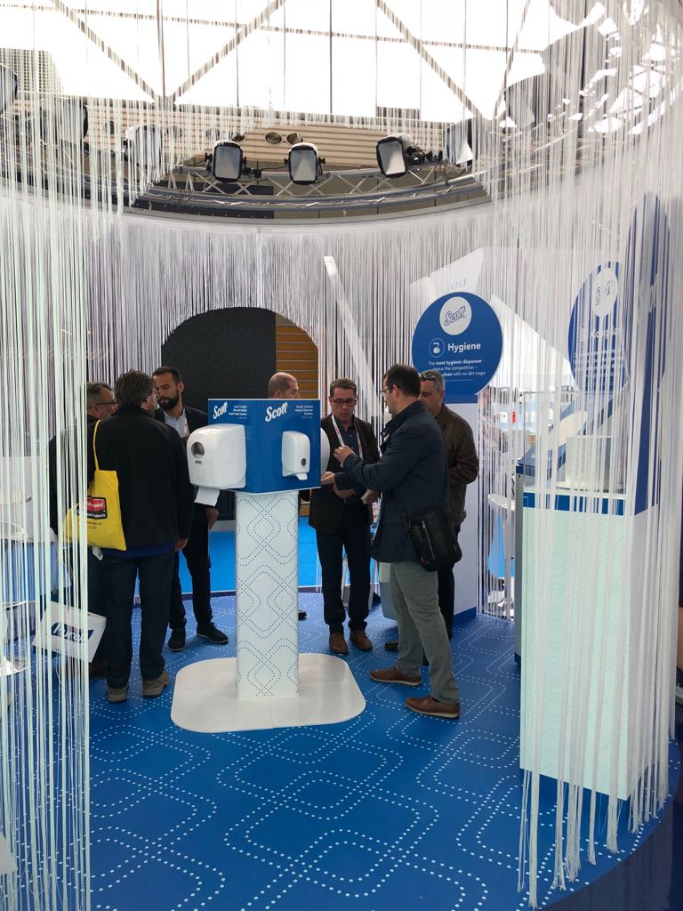 Roldan_Netya's tweet photo. Nuestro equipo comercial @Roldan_Netya está en Amsterdam visitando Issa Interclean 2018, donde se presentan las últimas novedades del mundo de la limpieza.
Prometemos traer las mejores soluciones para nuestros clientes!!
#ISSAInterclean #interclean2018 #interclean #ISSA #cleaning https://t.co/vBYlxcaIXr