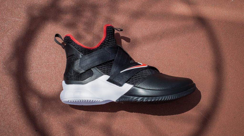 lebron soldier 12 bred
