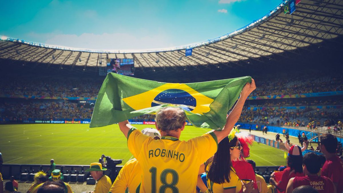 Literacy_Trust's tweet photo. Every weekday morning during the #WorldCup, we'll be publishing a chapter of @tompalmerauthor's exclusive live story, written to be read aloud in class or at home: https://t.co/FPhkBWr9yv https://t.co/WGIUZep1mf