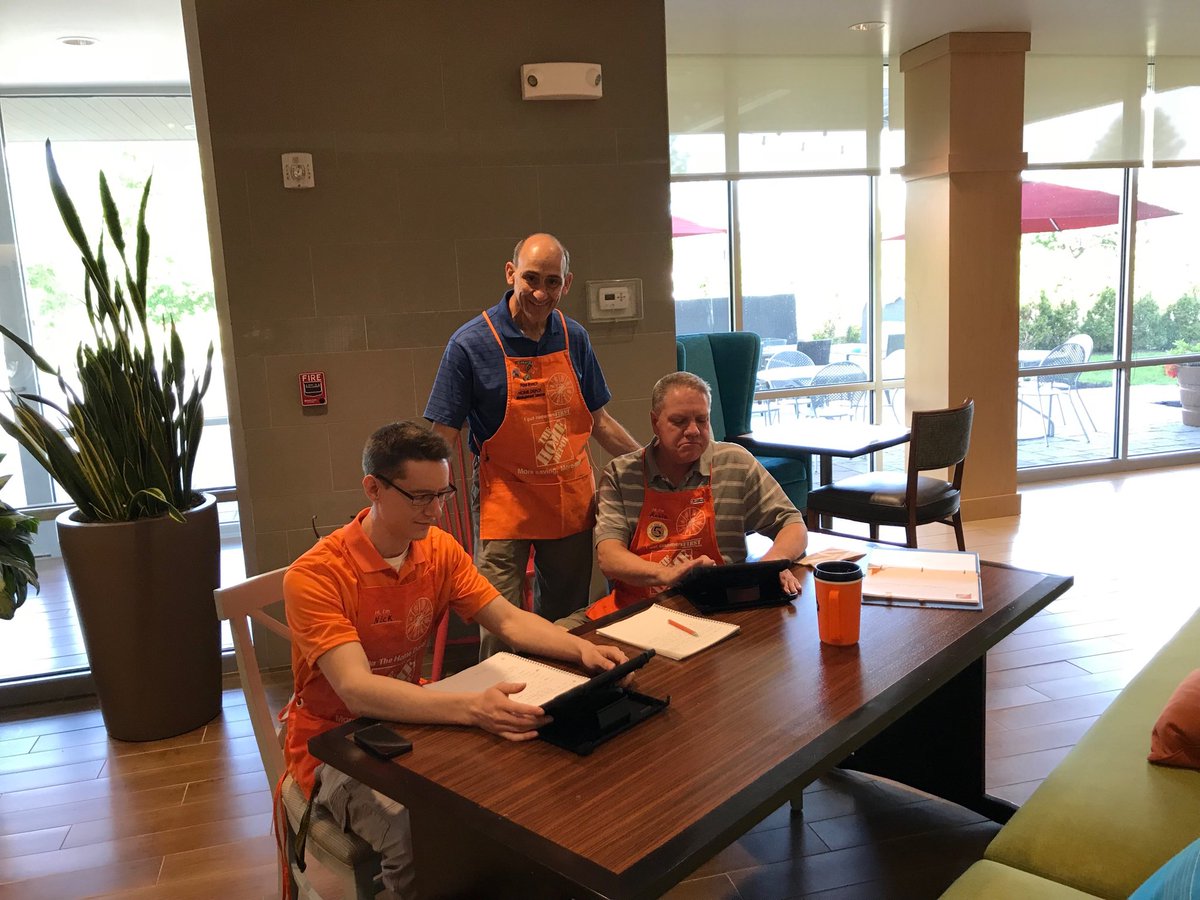 Ipad training in Albany ,NY. New hire tech Nick Taveggia and traveling tech Robin Reiss.