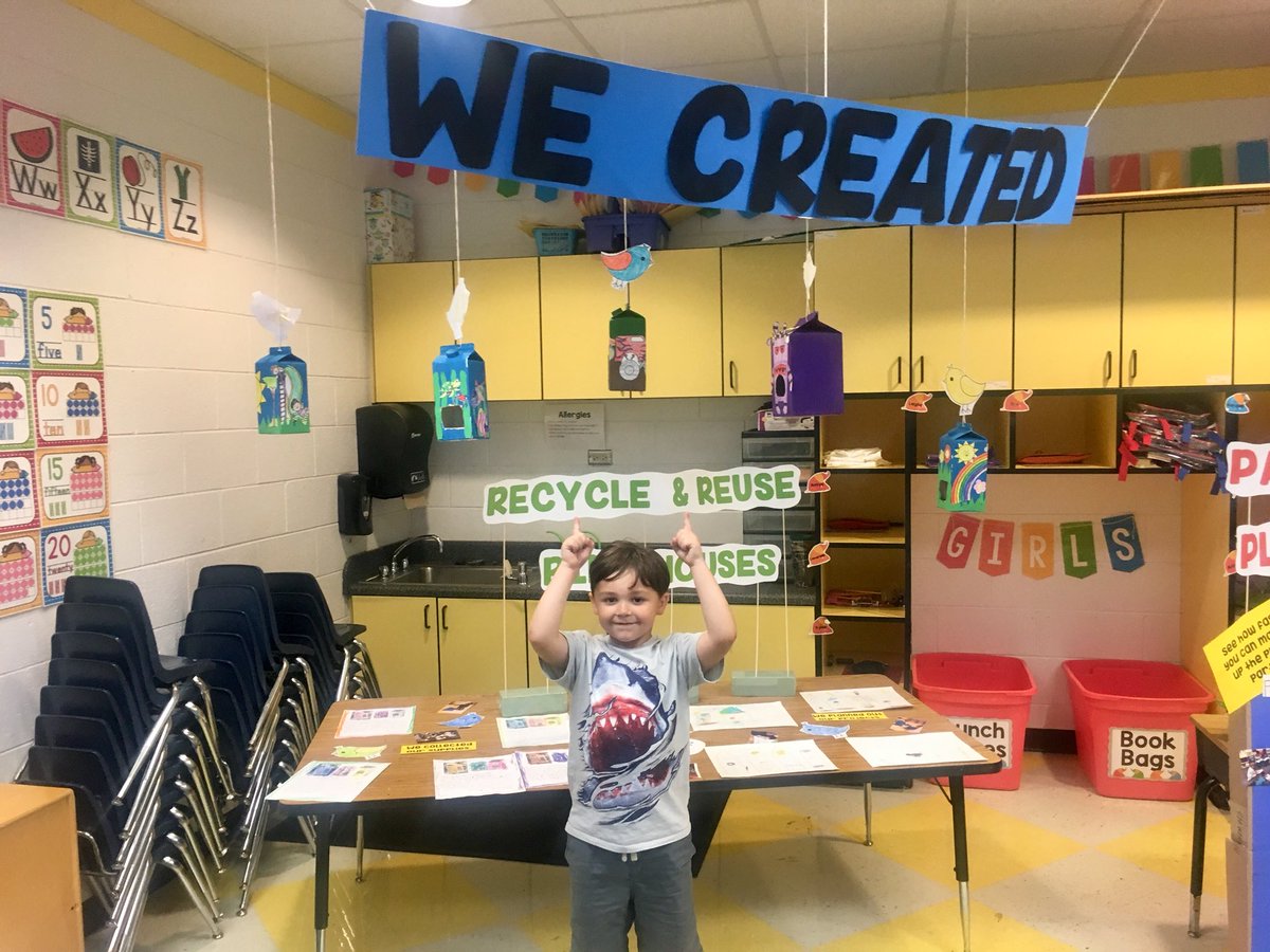 STEAMFeaver's tweet photo. Wow! Patrick Copeland’s #exhibition was a huge success! “We created, we learned, we gave back to our community!” What an amazing night of kids #sharingtheirlearning! #HopewellMagic @HopewellSchools @ProudCardinals https://t.co/GTOyhzZsQB