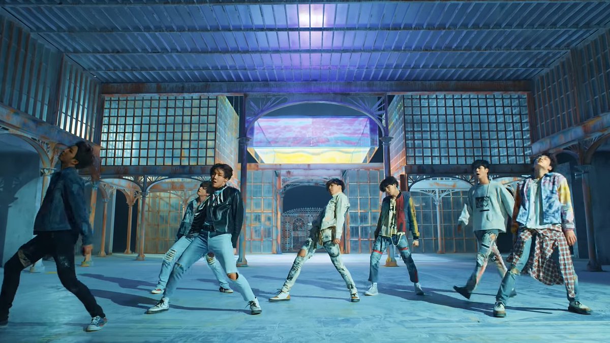 easterly_wind_'s tweet photo. Я НЕНАВИЖУ (ЛЮБЛЮ) ЭТИХ ПИДОРОВ
#FAKE_LOVE 
#BTS 
#FakeLoveFriday https://t.co/O4vgegUlAJ