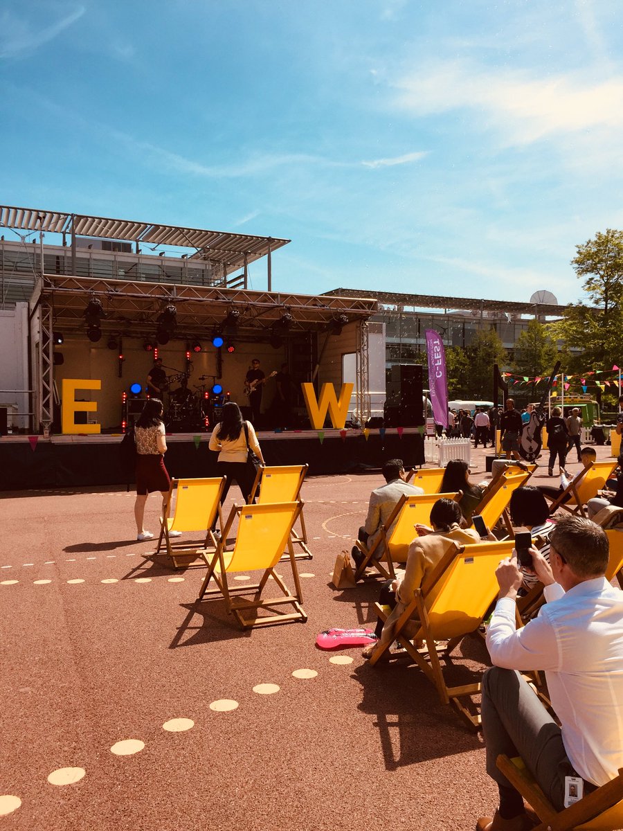 C_Fougeres's tweet photo. Just another day in the office @CP_EW #EnjoyWork #Chiswick #LondonW4 https://t.co/ZKSVnI0GgP