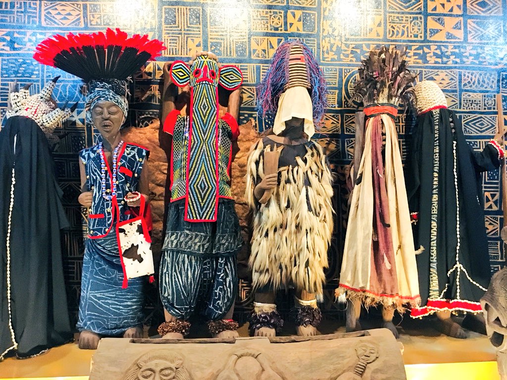 G_Thibault_Fr's tweet photo. Sur la route des chefferies, magnifique musée récemment inauguré à Bapa dans l’Ouest du 
#Cameroun #Kmertour #patrimoine https://t.co/KS0DL3rGhv