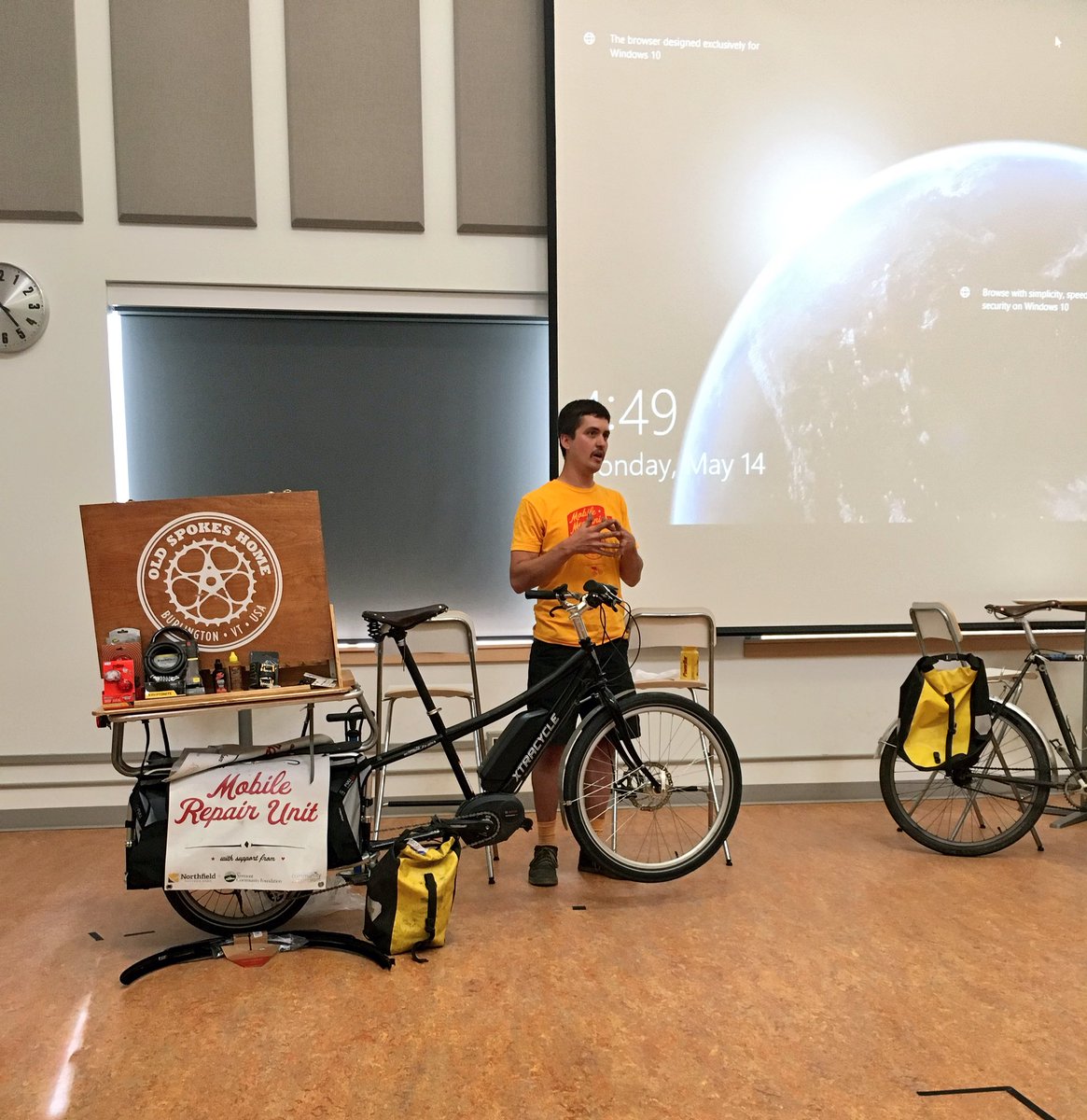 veic's tweet photo. Itโs been a great #biketoworkweek! Thanks to @OldSpokesHomeVT for helping us kick things off in our #btv office with a bike basics workshop. Weโve got beautiful weather to close out the week today. #cleancommuting #nationalbikemonth https://t.co/4m5e1TwjEP