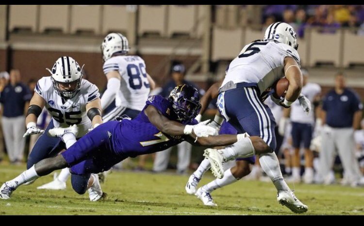 BlaRodney's tweet photo. Looking forward to the ECU FOOTBALL CAMP this summer โผ๏ธ @Coach_HubbECU @ECUCoach_Moore @ECUPiratesFB @NEGRamFB #Linbacker #6foot #c/o19 #DE #200lbs #passrushspecialist https://t.co/DaSZ42AzQI