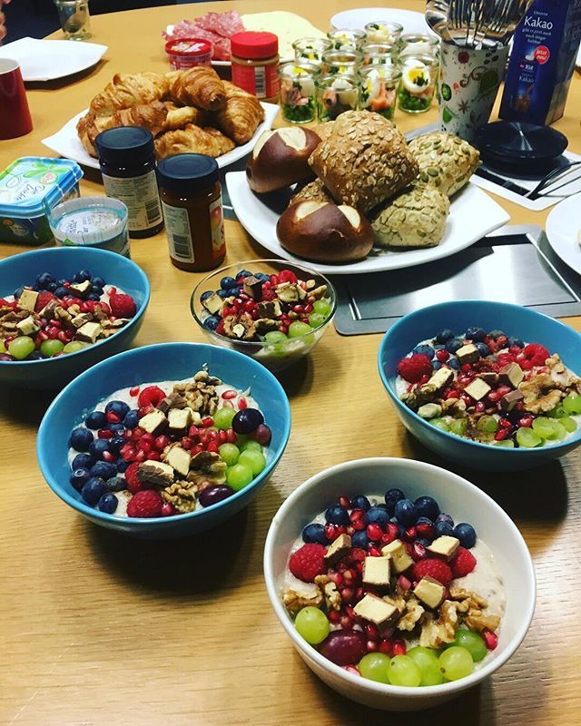 seventhings_app's tweet photo. Start your Office-Day right! Heute gab es ein grandioses Frühstück zum Start - Das Beste: Es gab frisches Porrigde für alle. .
.
#itexia #officebreakfast #teamgoals #itbusiness #gutenhunger #software #inventory #instapic #excellenceinambition #bestteam #… https://t.co/WlxYeOItw0 https://t.co/JkgJtnDgPE