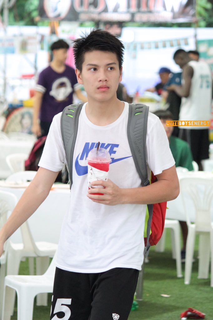 CuteBoysEnergy's tweet photo. พี่ ม.5 สุดหล่อ ของAC ตั้งใจทำงานนะฮับ #friendzonetheseries 🏀🏀🏀 @Marcmc2 #AC_Energy #Marc_Diary #The_Energy #CuteBoysEnergy @cuteboyth @cuteguythailand @bccacx https://t.co/pGS5Nuj6Ex