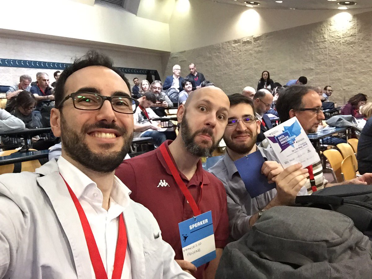 n_sanitate's tweet image. In prima fila per il panel con @RiccardoLuna #DataDriven2018 #DDI18