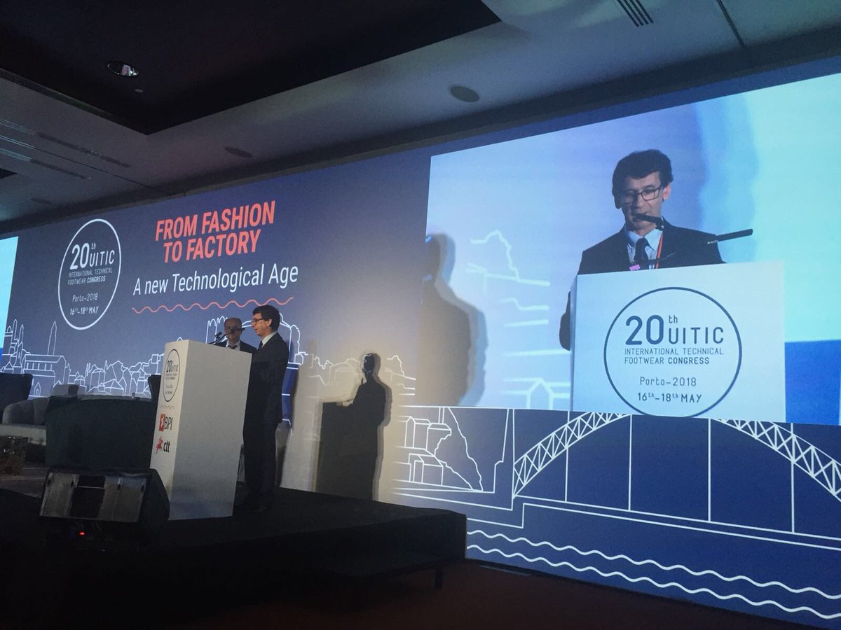 InescopTech's tweet photo. Yves Morin, presidente de #UITIC y Leandro de Melo, director de #CTCP clausuran el congreso #UITIC2018 donde la delegación más importante ha sido la española con 37 delegados, seguida de China, Francia e Italia https://t.co/N6YjL9Xbrd
